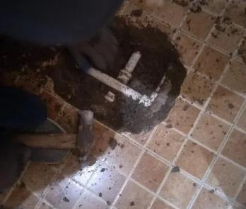 石狮卫生间漏水维修公司为您分享下卫生间渗水如何处理及注意事项
