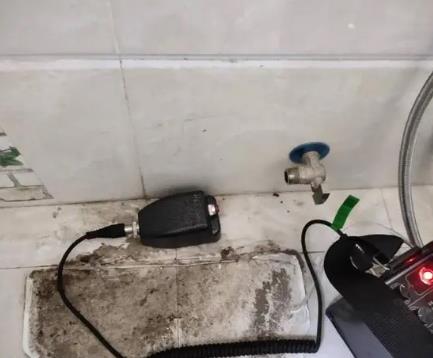 石狮屋顶漏水维修公司分享下卫生间漏水的危害及解决方法